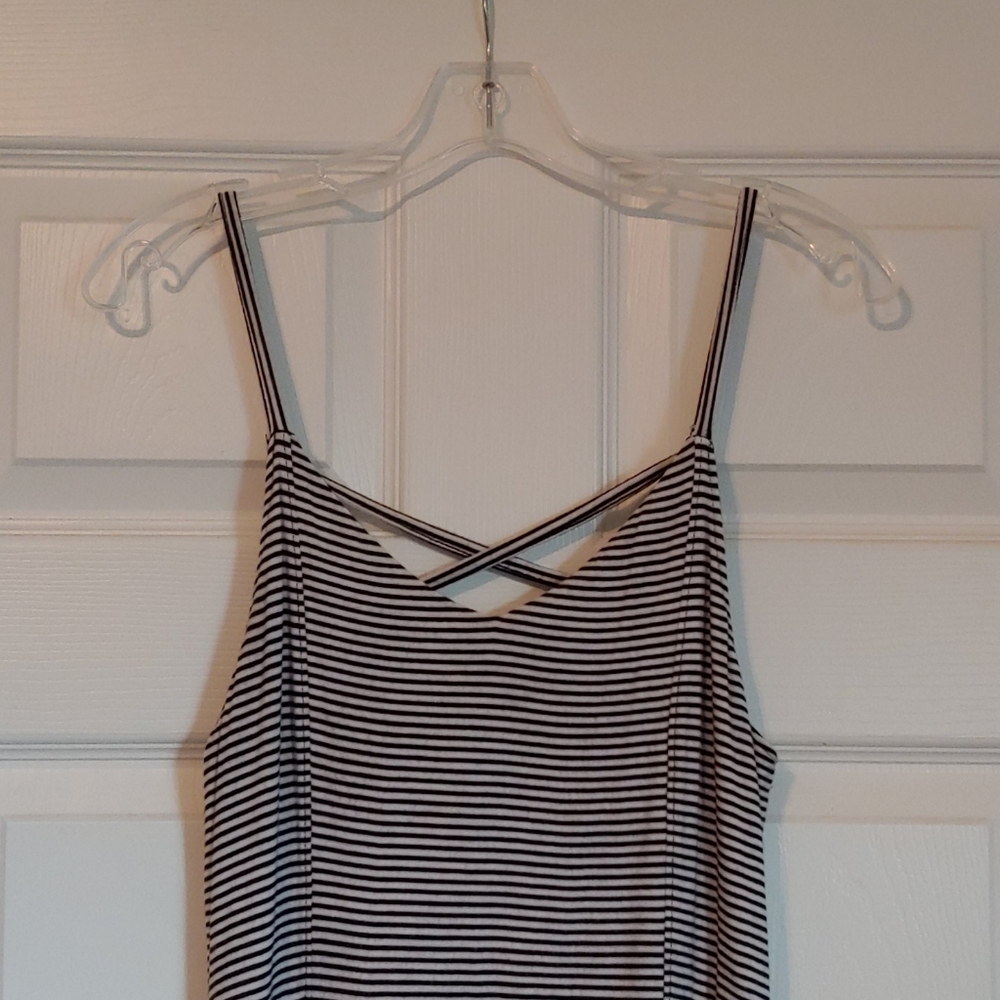 High/Low Dress - Picture 2 of 3